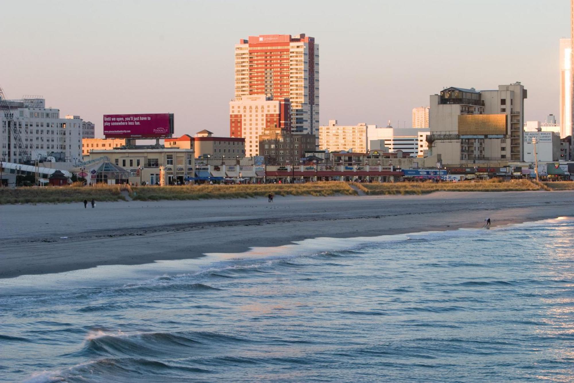 Club Wyndham Skyline Tower Hotel Atlantic City Exterior photo